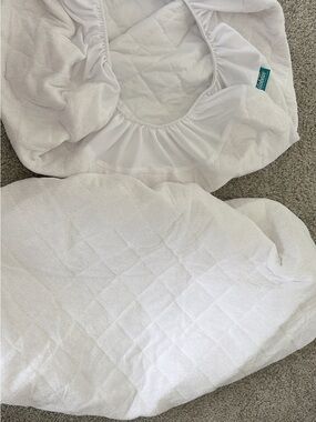 White Quilted Fitted bassinet Mattress Protector